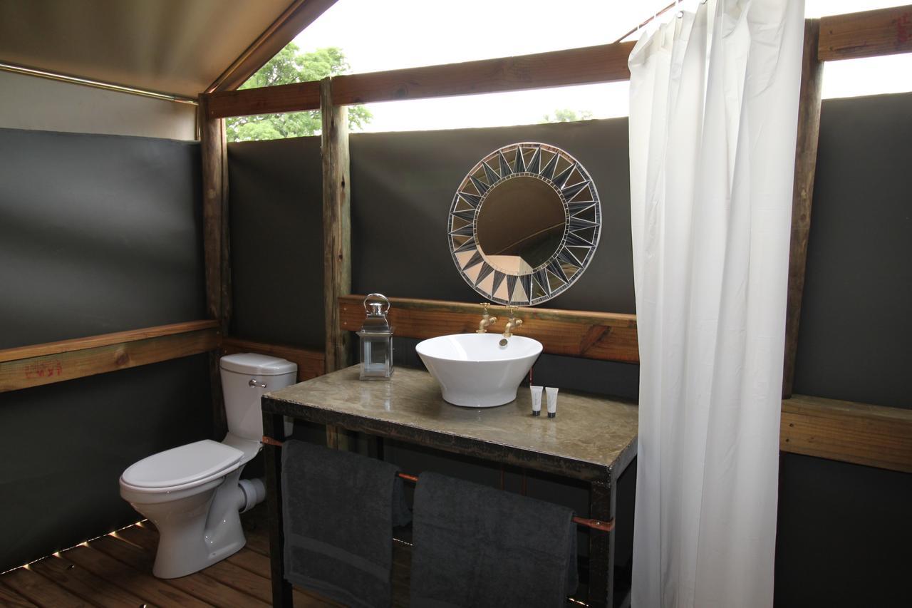 Vila Tlouwana Camp Kasane Exteriér fotografie